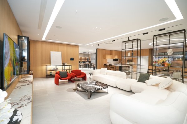 中金汇融 主流媒体探访三翼鸟重庆城市体验中心，遇见会“思考”的家