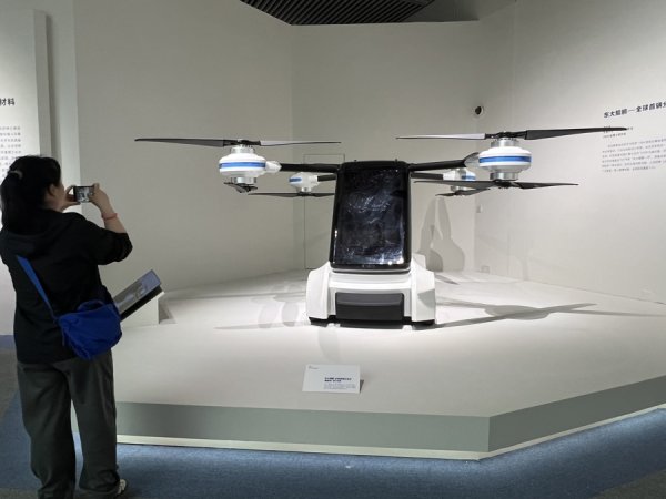 天臣配资 “青春之歌”奏响时代强音，全国大学生创新成果展在国博启幕